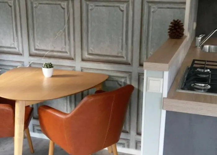 Дом отдыха Pigeon I Cozy Near Forest For Two